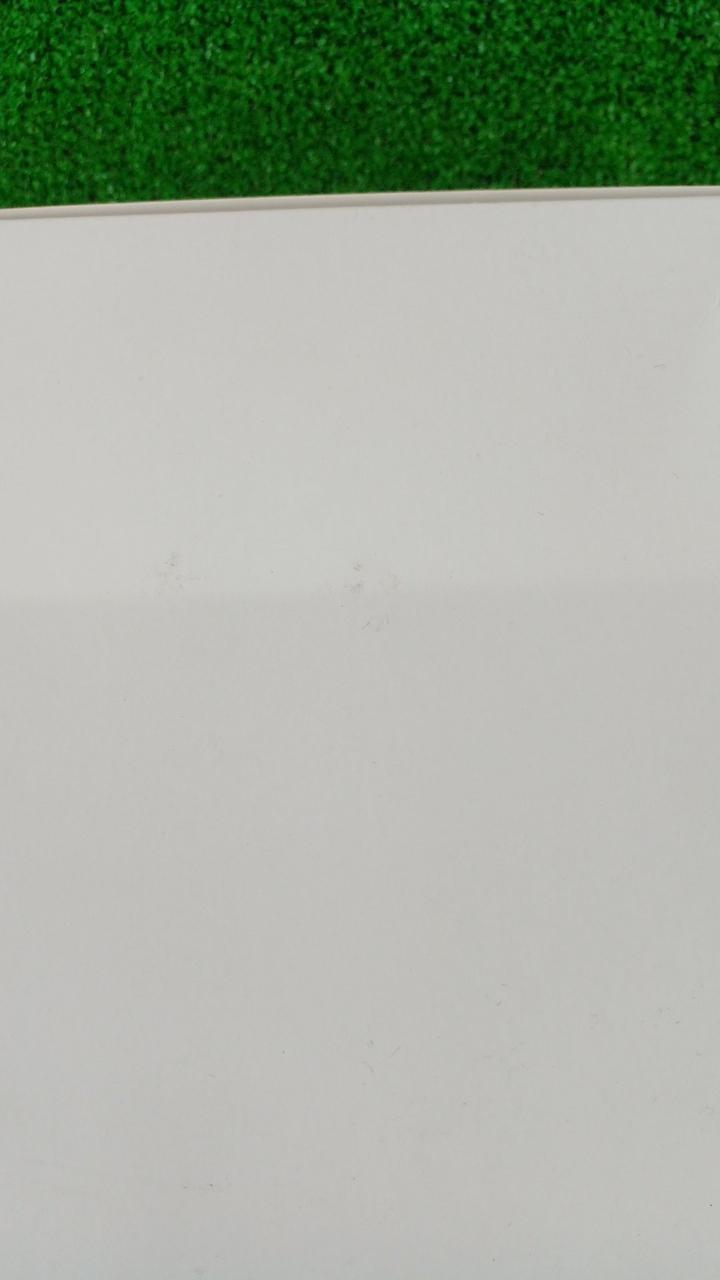 箱裏面少々汚れあります