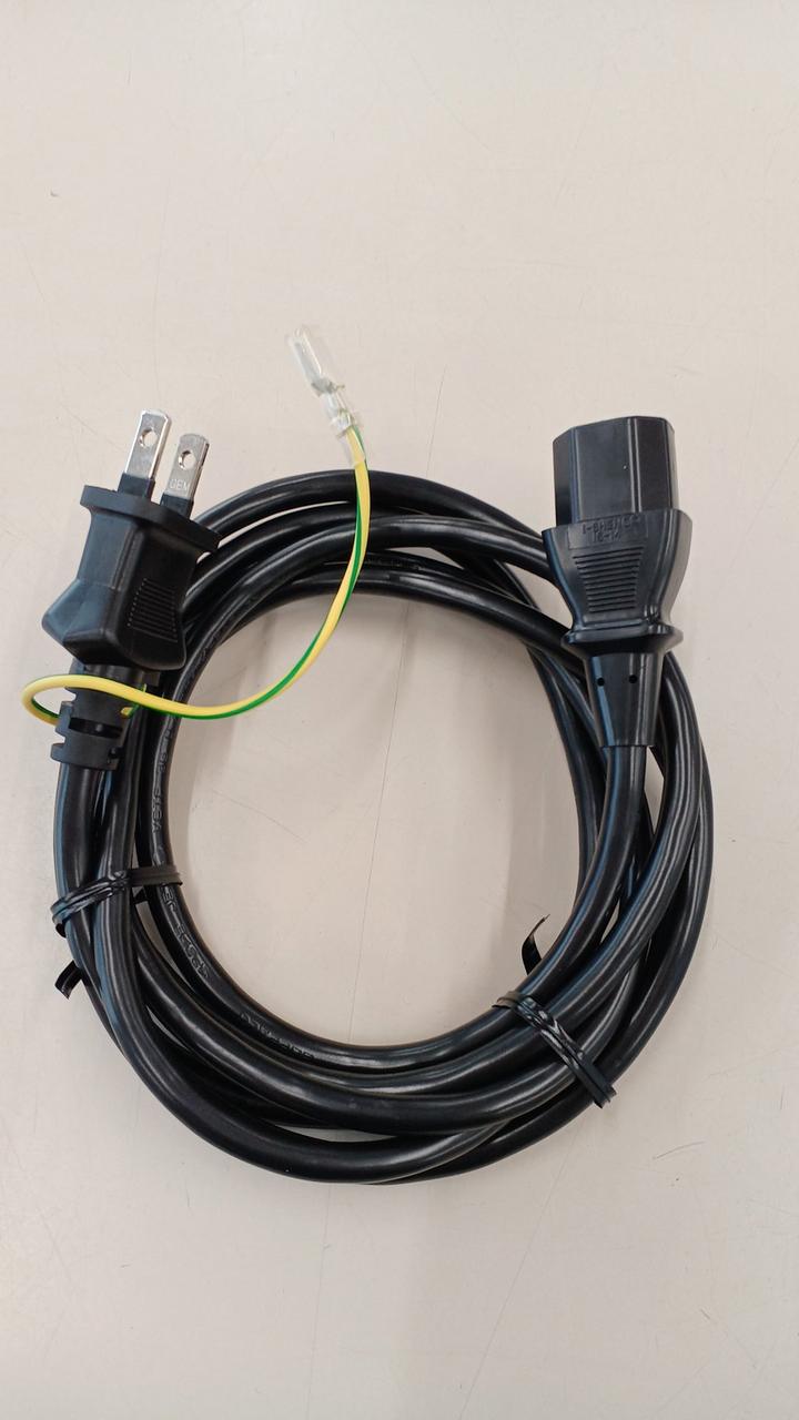 非純正の電源ケーブルのみ付属