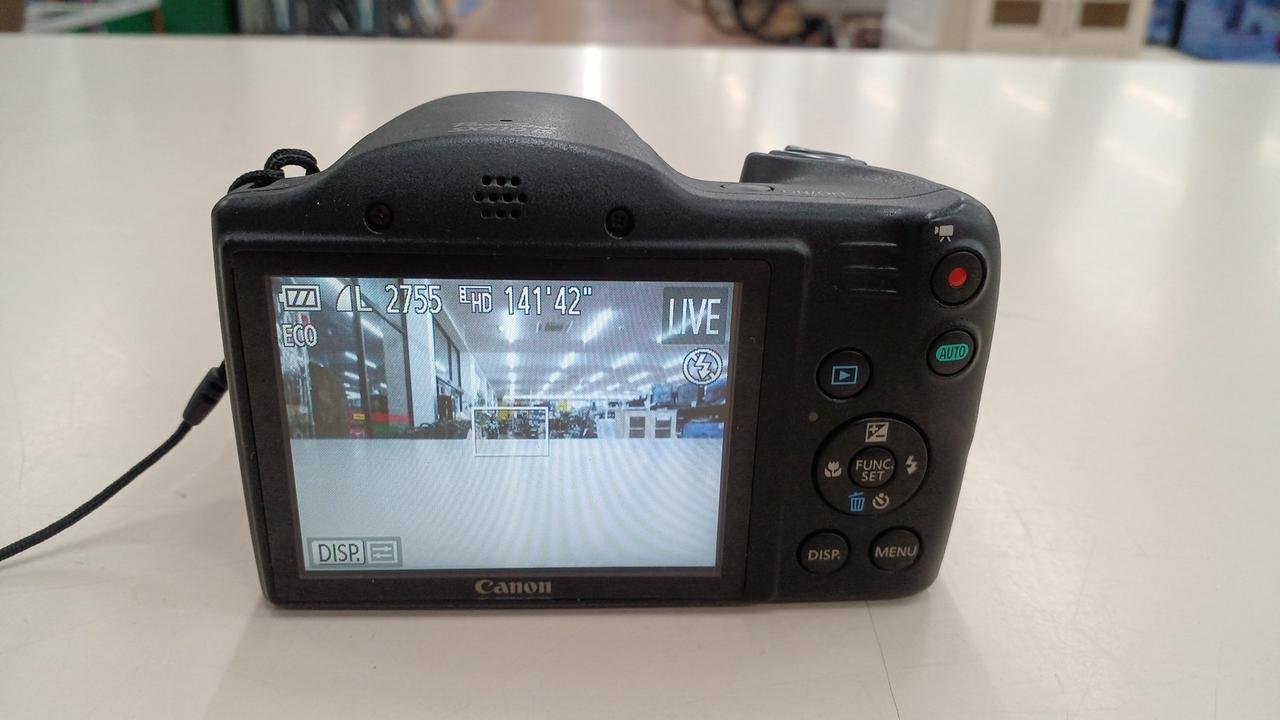 液晶画面に薄いキズあります