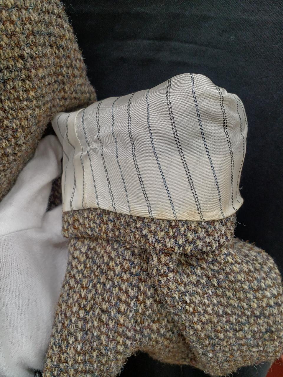 袖口色褪せ、汚れあり