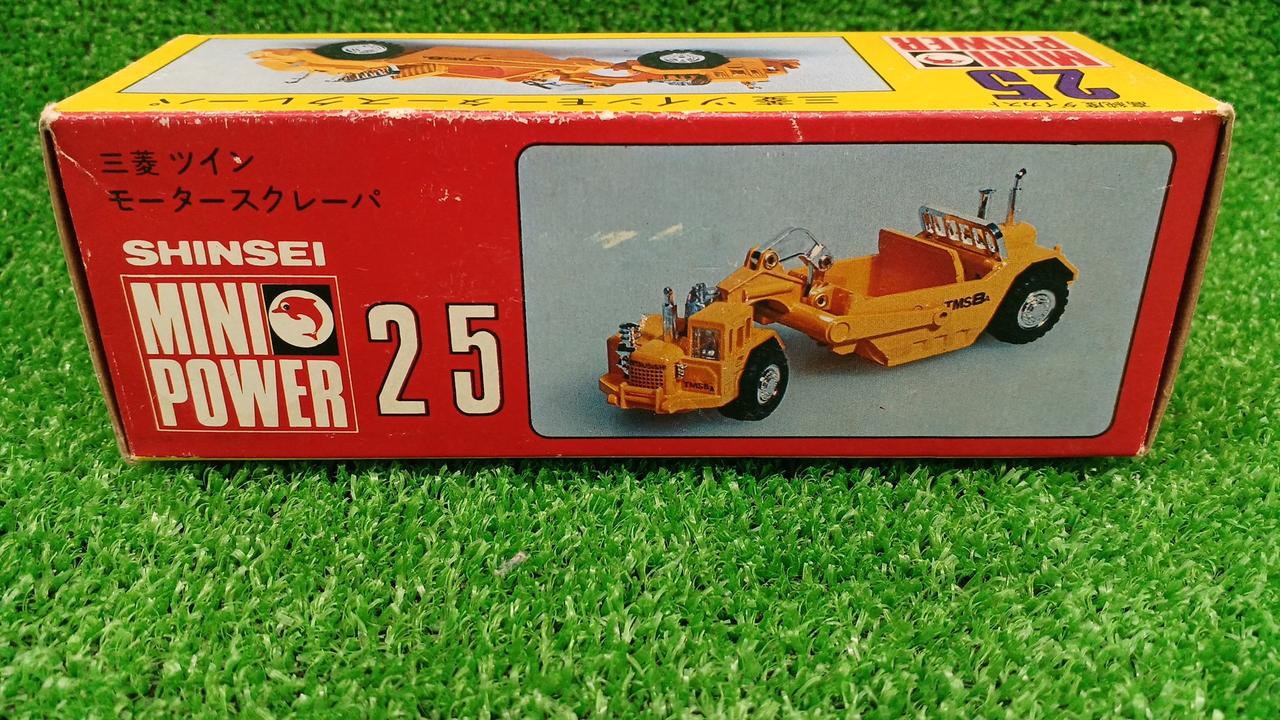 箱に経年による汚れやスレ等があります