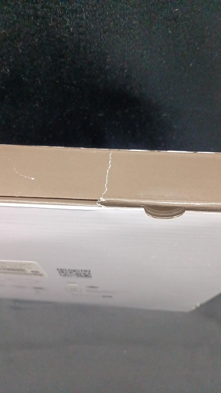 箱破れあります