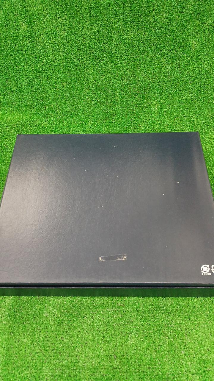 テープ跡あります