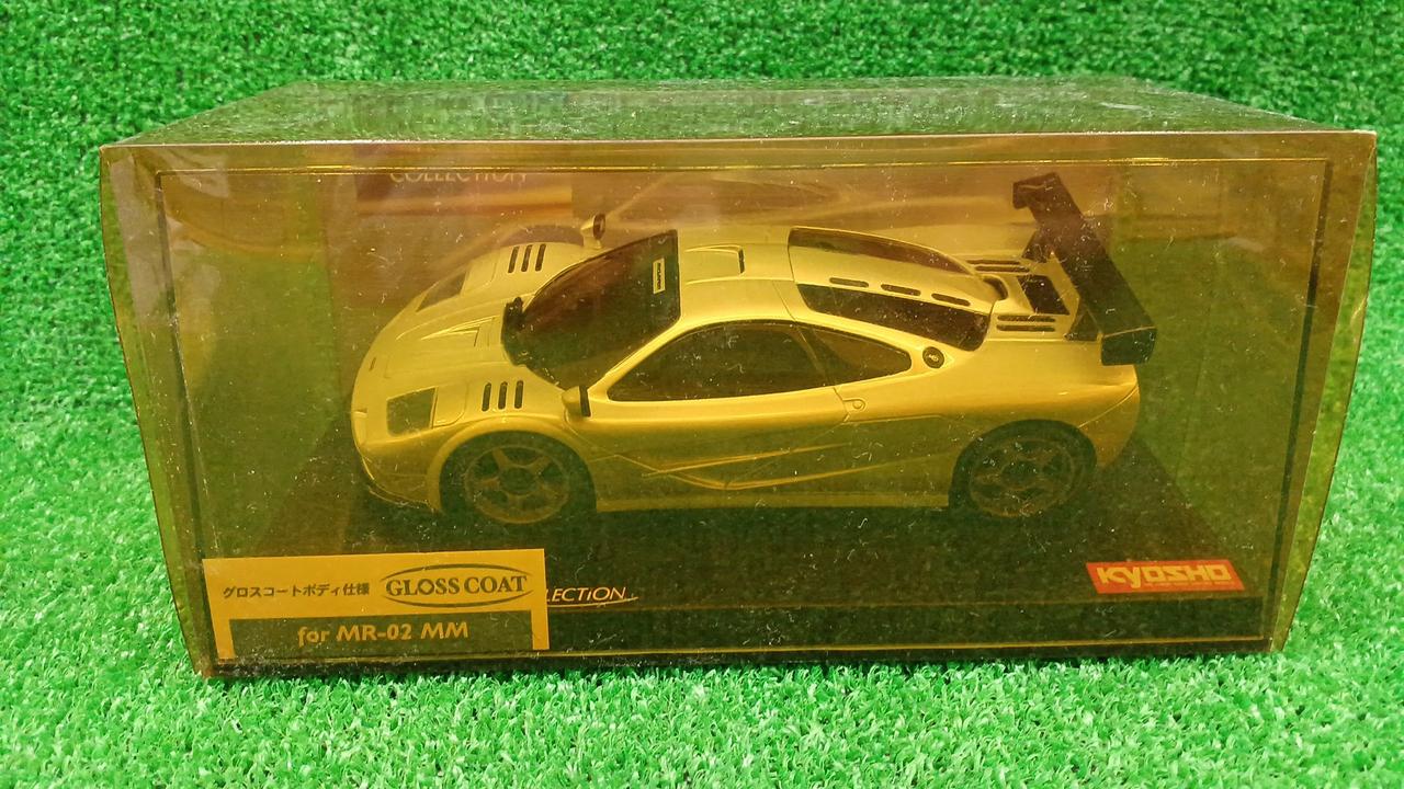 外側のカバーが日焼けしてます。