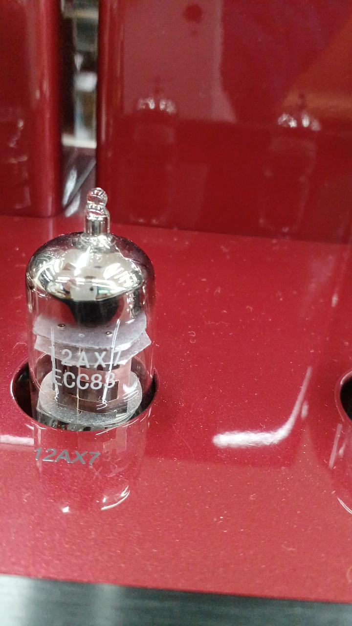 12AX7管使用しています