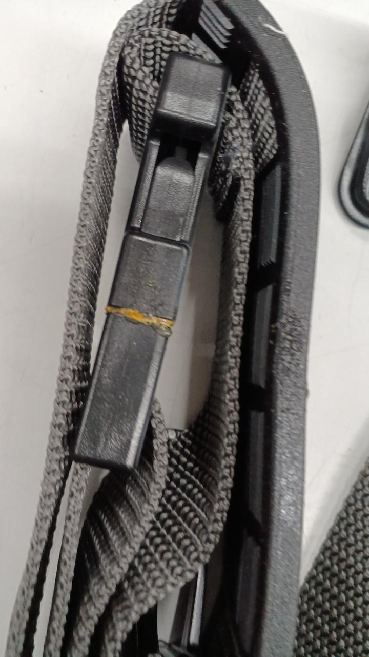 付属品ベルト、べたつきあります。