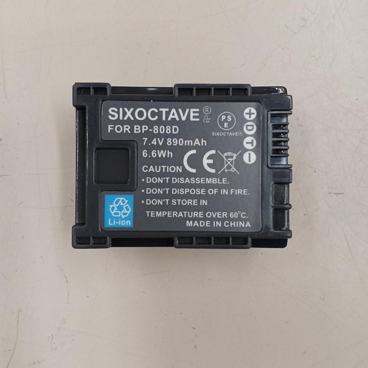 付属バッテリーは互換バッテリーです