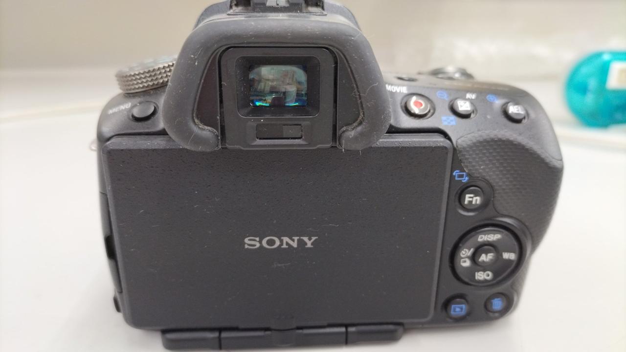 SONY α55　デジタル一眼レフカメラ　+　18-200mm　稼働品 Amazon | SONY ミラーレス一眼 α55 ズームレンズキット DT 18