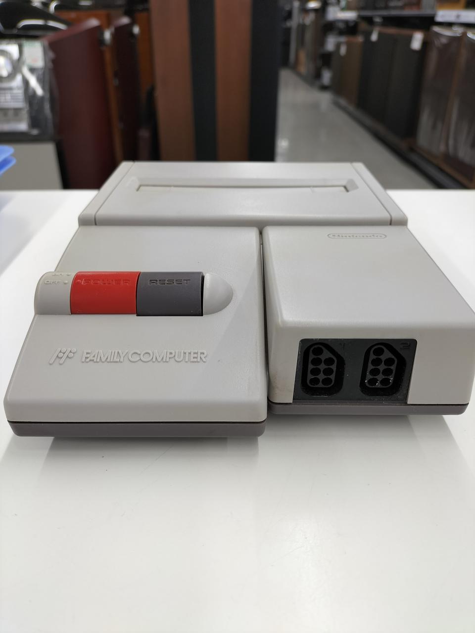 ★レア★　任天堂　ニューファミコン　ニンテンドー ☆レア☆任天堂ニューファミコンニンテンドー