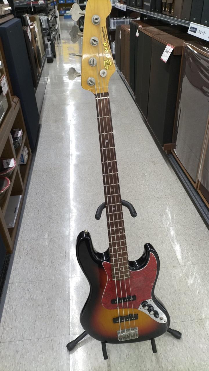ジャズベースヘッドのブライアン（by バッカス）綺麗で良い状態のベース ジャズベースヘッドのブライアン（by バッカス）綺麗で良い状態の