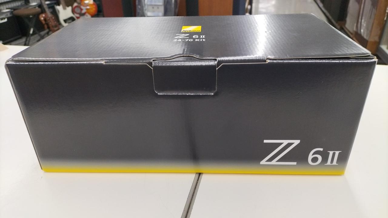年代物　ヴィンテージ　ニコン　nikon オブジェ　木製　ロゴ　スタンド　非売品 ニコン Z 6II 24-70 レンズキット デジタル一眼 NIKON Zシリーズ