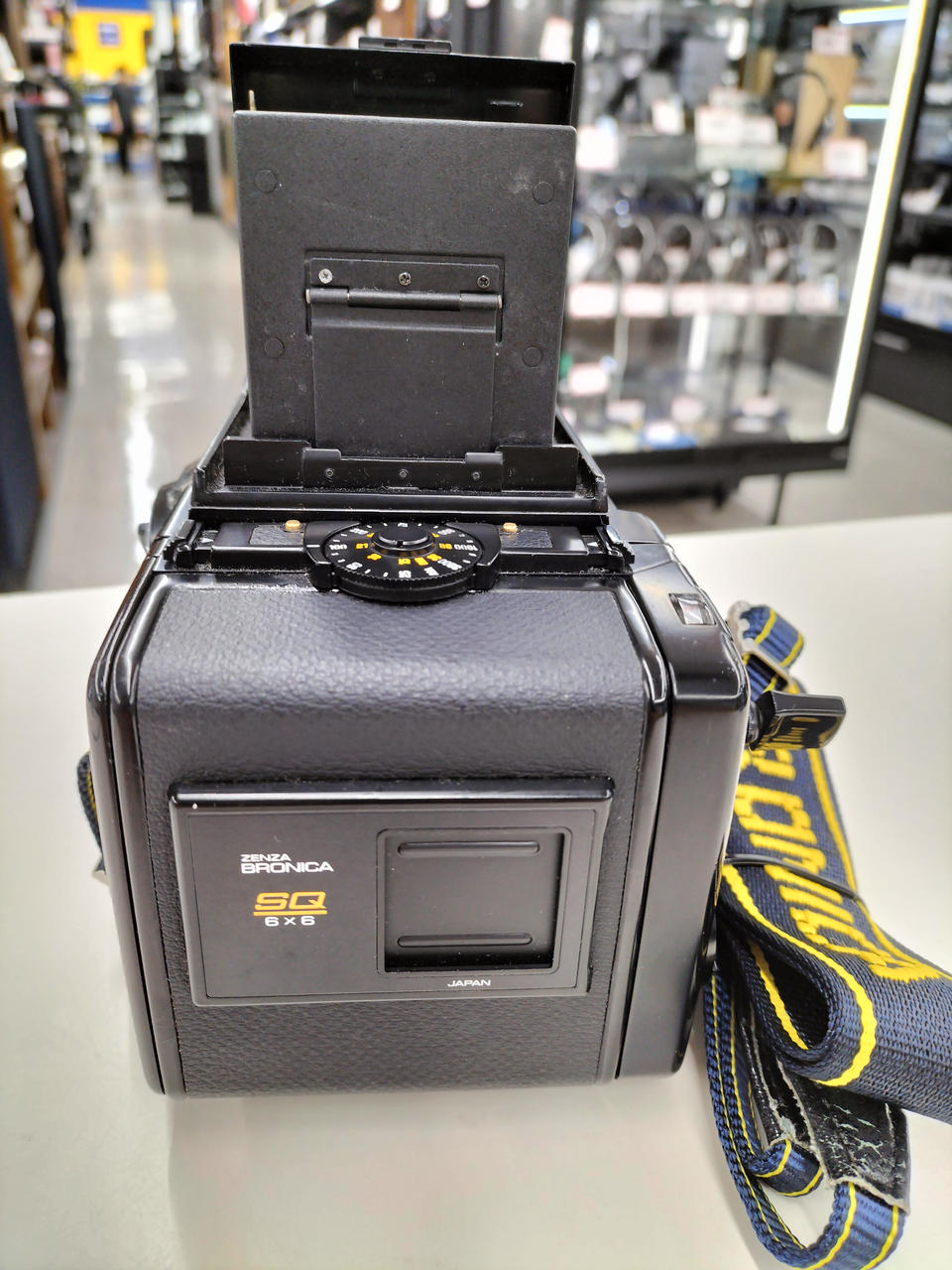 Zenza Bronica フィルムカメラ Zenza Bronica Z (Deluxe) – FLASHBACK CAMERA
