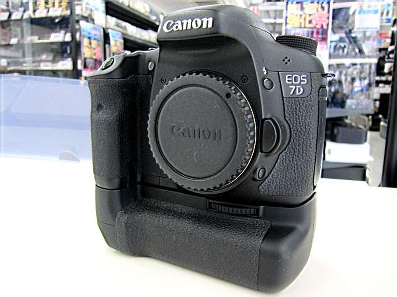 ❤️Canon EOS 7D Mark II ❤️バッテリーグリップ❤️ダブルレンズ