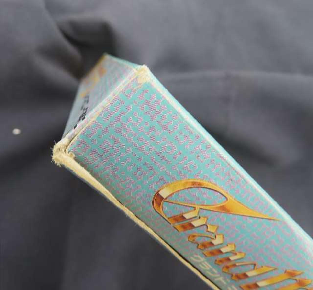 箱に傷みあります。