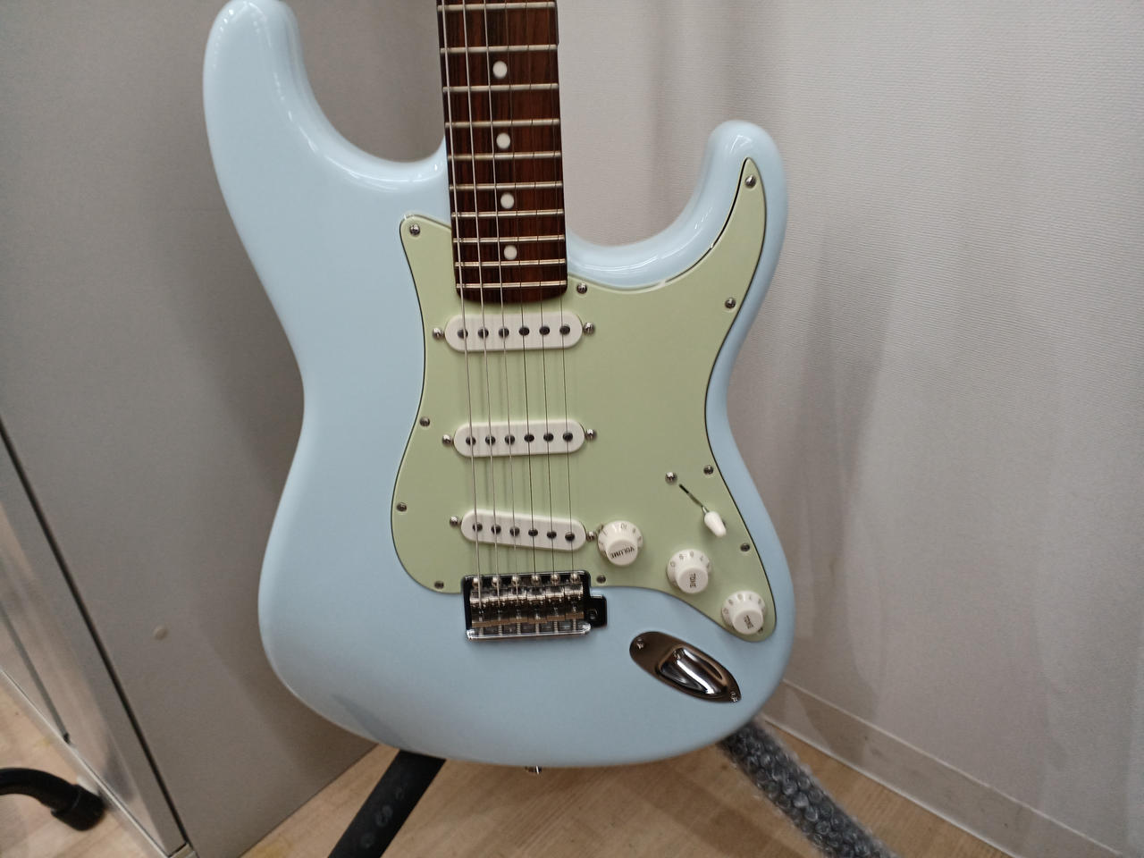 要リペア Sonic lumtric ストラトキャスターモデル ハード 要リペア