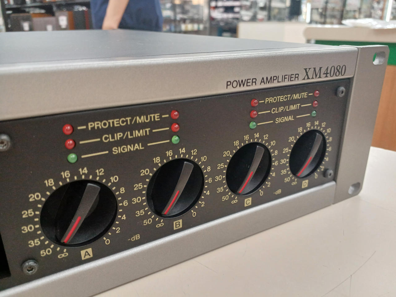 YAMAHA XM-4080 パワーアンプ ヤマハ | XM Series - パワーアンプ - 概要