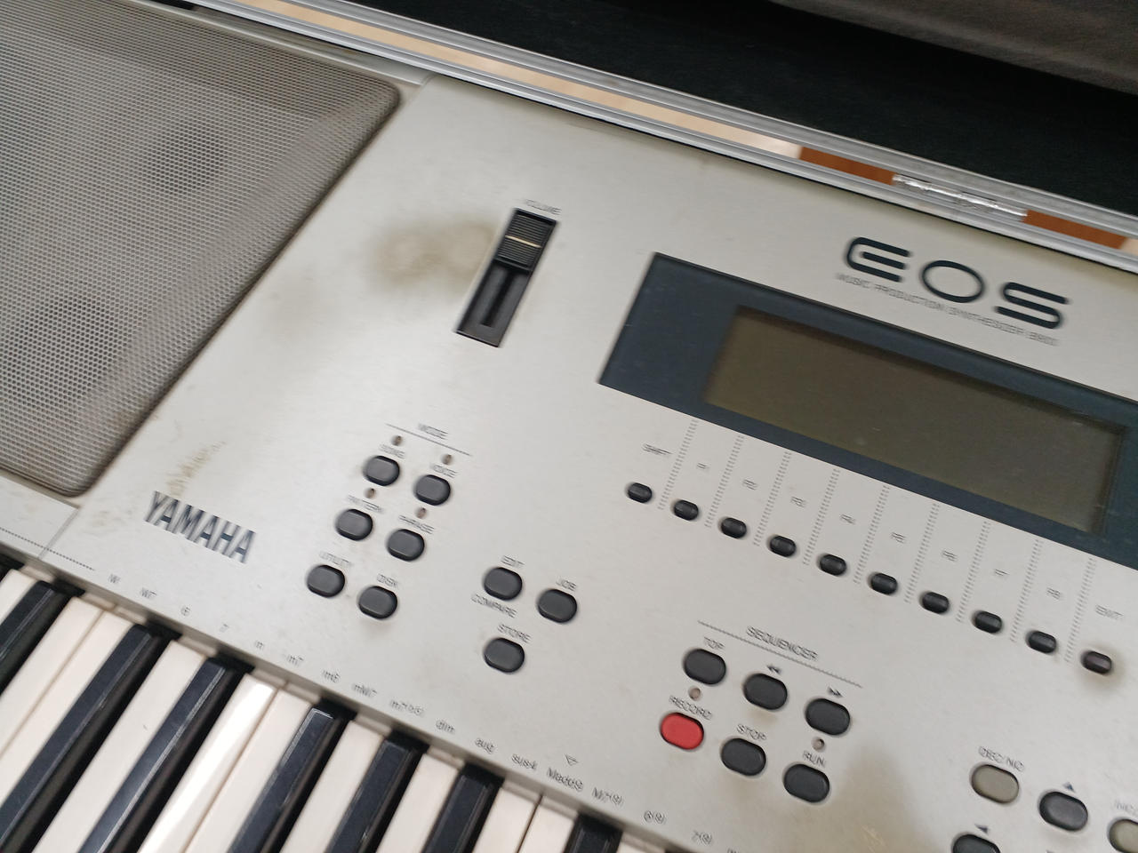 ヤマハ シンセサイザー EOS B700 MDF3 ジャンク扱い品 2026年最新