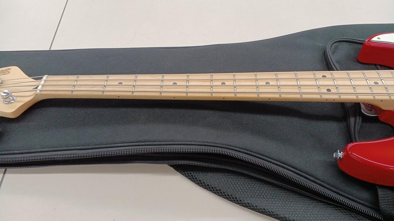 フレット僅かに減り始めています