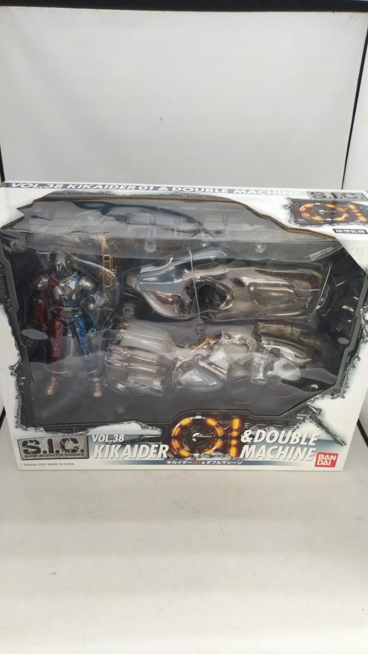 Bandai S.I.C. Vol.38 Kikaider 01 & Double Machine Figure