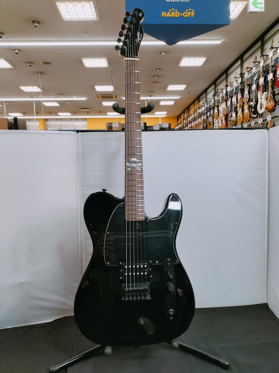 アブリルラビーンモデル　ギター Squier by Fender / Telecaster Avril Lavigne Signature Model