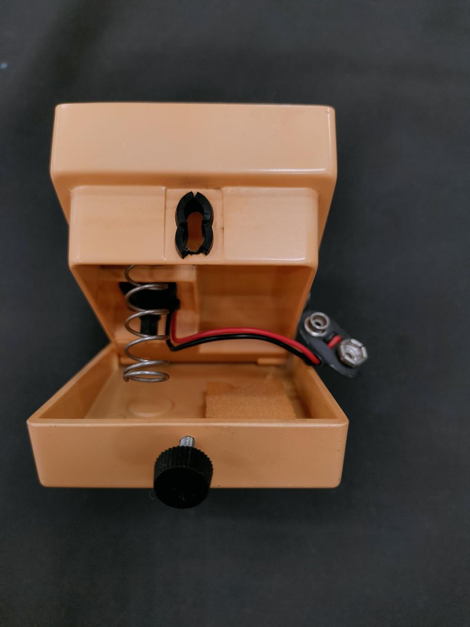 ネジ穴ゴム劣化あり