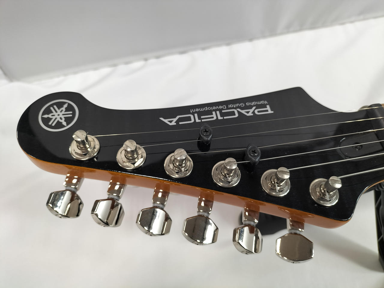 Amazon.com: Yamaha Pacifica Series PAC012DLX Electric Guitar