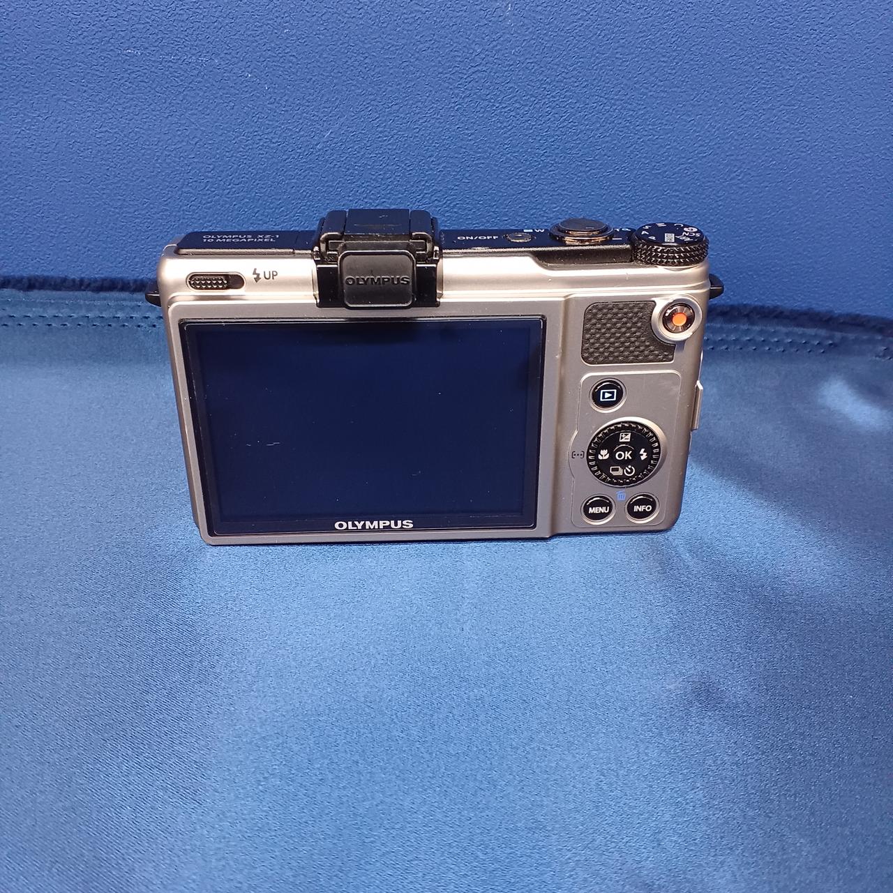 OLYMPUS デジタルカメラ 2個　ユ02 Amazon | OLYMPUS デジタルカメラ STYLUS XZ-2 1200万画素 裏面照射型