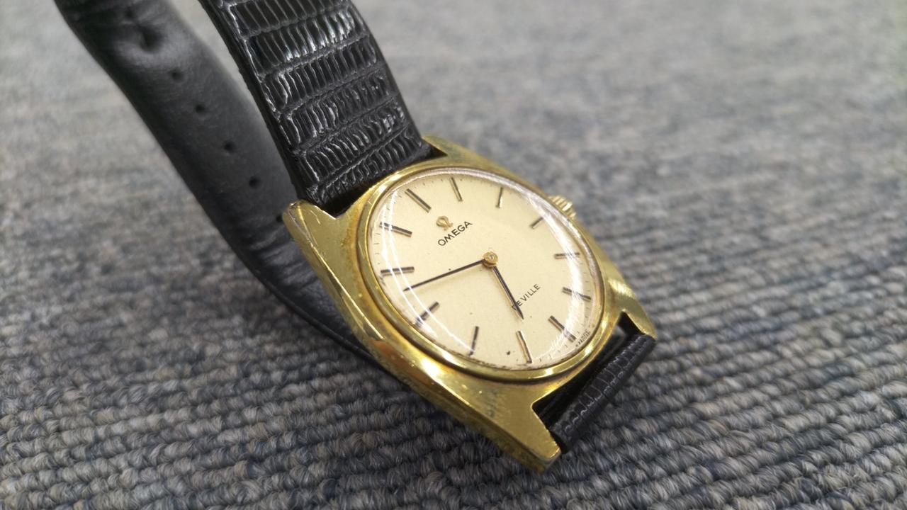 ケース内にチリ混入あります