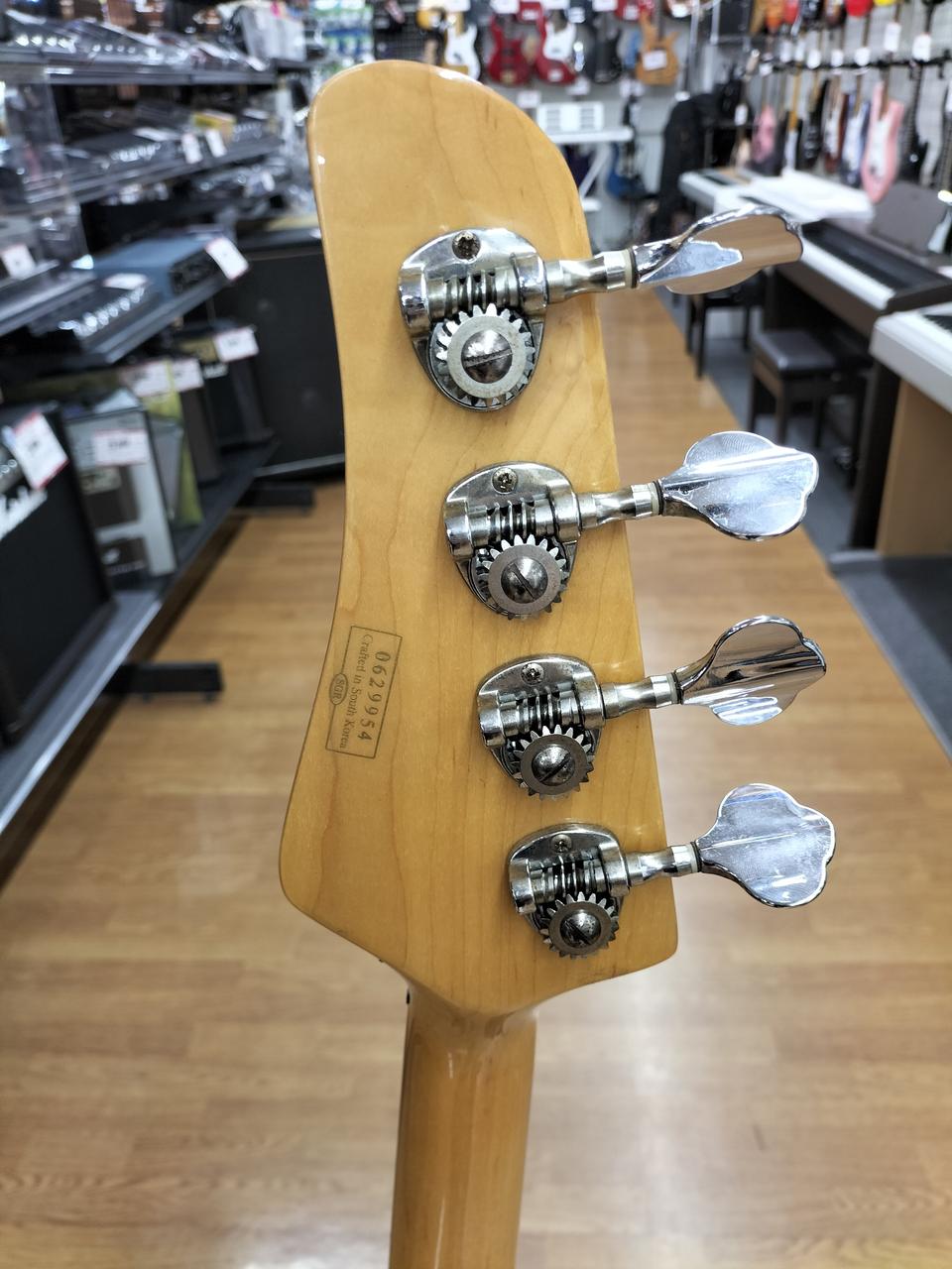 フレットレスベース　コルトJJタイプ　新品弦に交換済み フレットレスベース ジャズベースタイプ 新品弦に交換済み