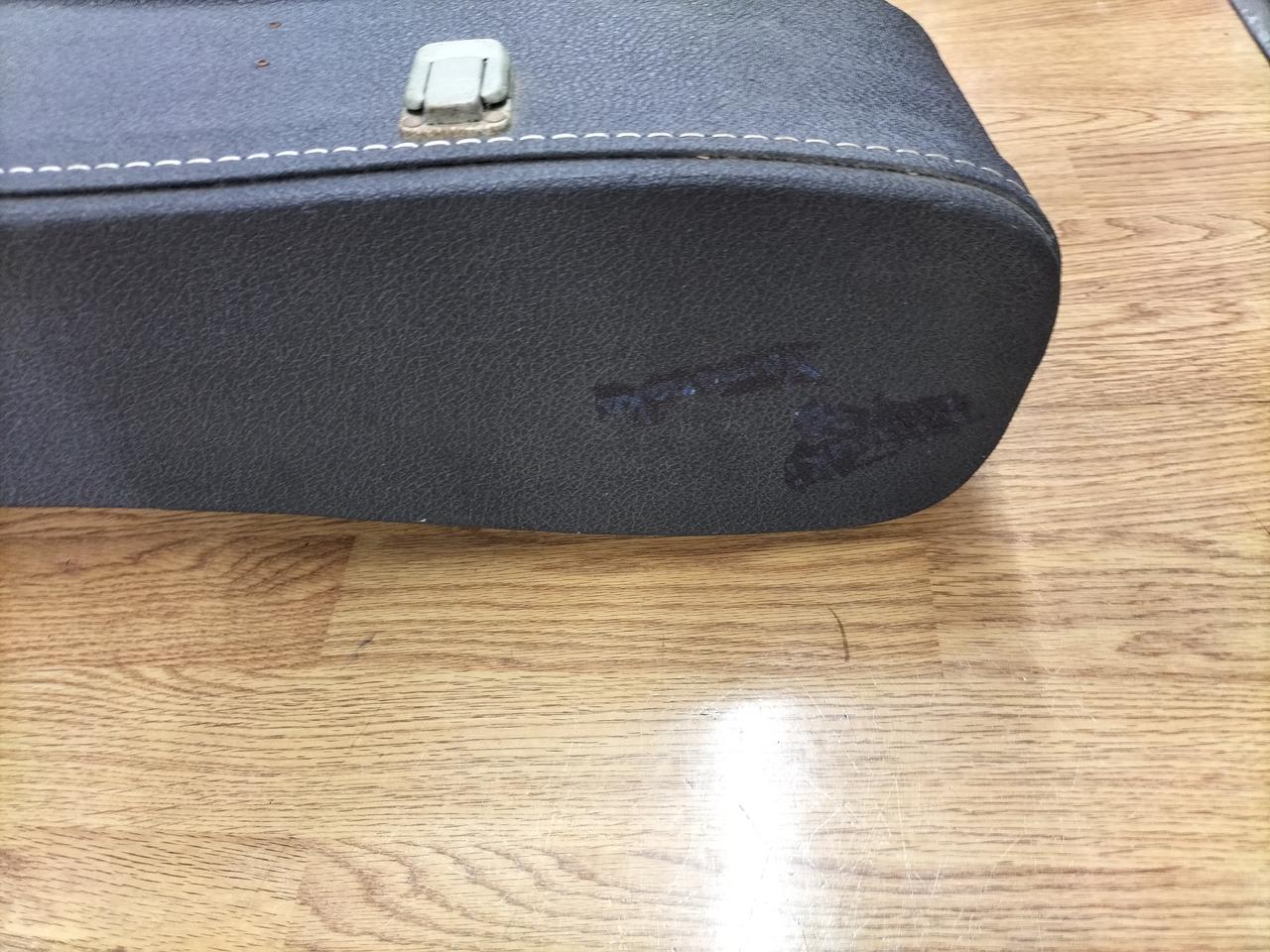 ※名前マジックで消された跡あり