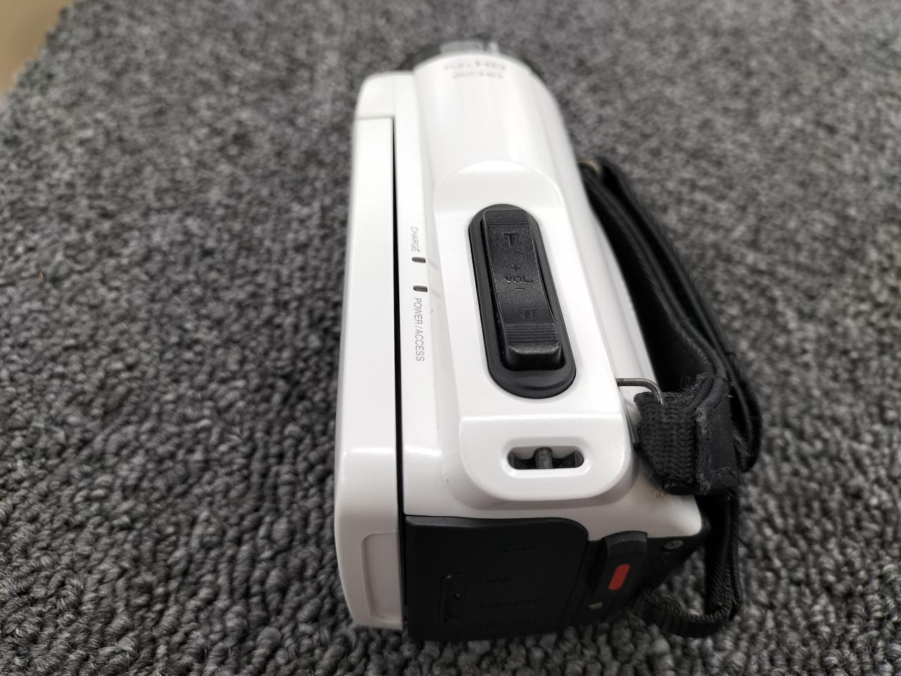 ジャンクJVC ビデオカメラ GZ-F270-Y ジャンクJVC ビデオカメラ GZ-F270-Y