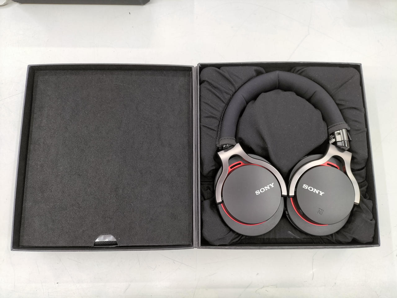 SONY 型番：MDR-1RBT ワイヤレスヘッドホン ヘッドホン