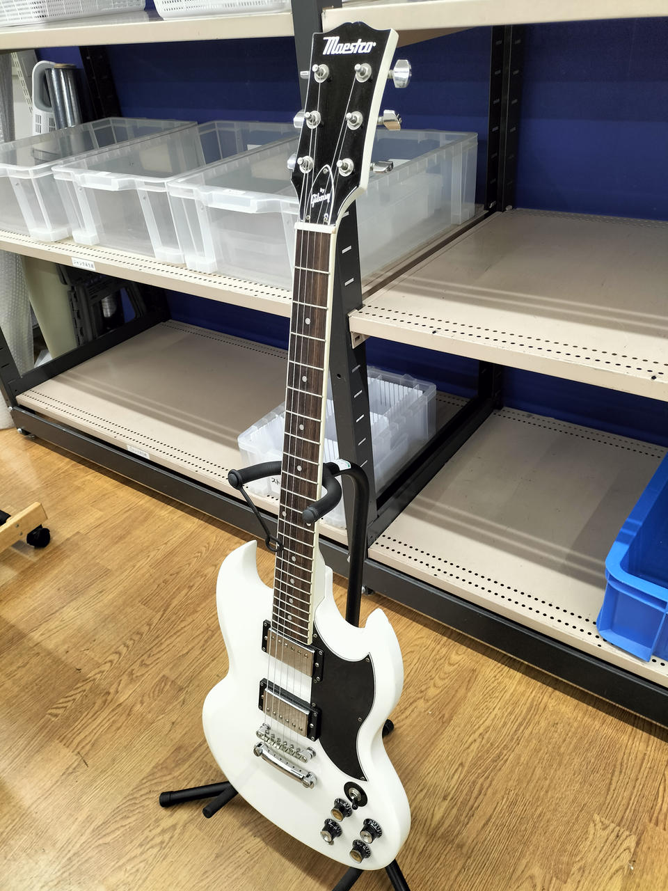 Maestro by Gibson