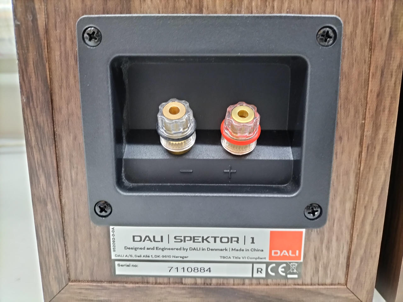 【ほぼ新品】DALI ダリ スピーカー SPEKTOR1 ウォールナット ペア ヨドバシ.com - ダリ DALI ブックシェルフ・スピーカー