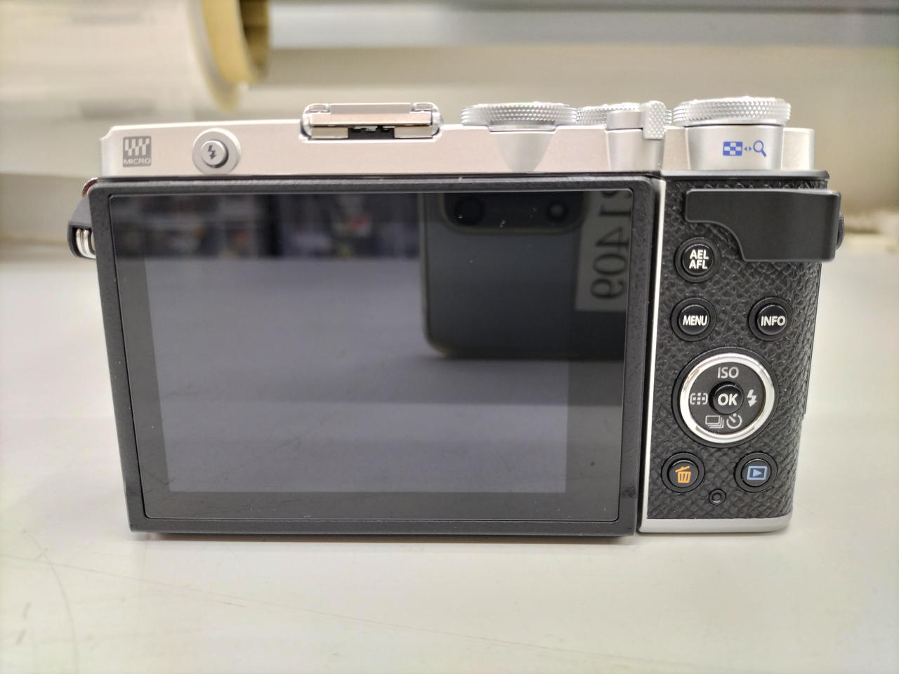 動作確認済み OLYMPUS ミラーレス一眼 カメラ Amazon | オリンパス ミラーレス一眼カメラ PEN E-P7 14-42mm EZ