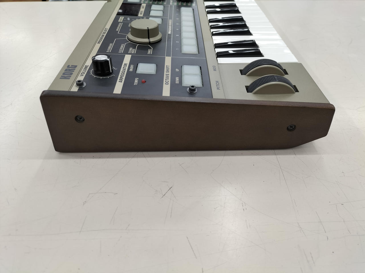 ふ*た様 ジャンク品 KORG コルグ シンセサイザー microKORG 通電 コルグ(KORG)|シンセサイザー|【ハードオフ公式通販】オフモール