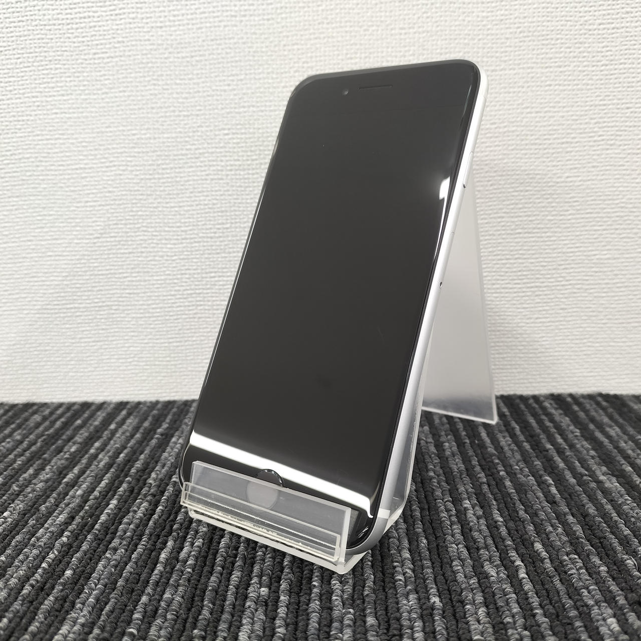 iPhone SE2 64GB ブラック 本体 画面傷あり iPhone SE 第2世代 64GB ブラック SIMフリー 画面傷あり