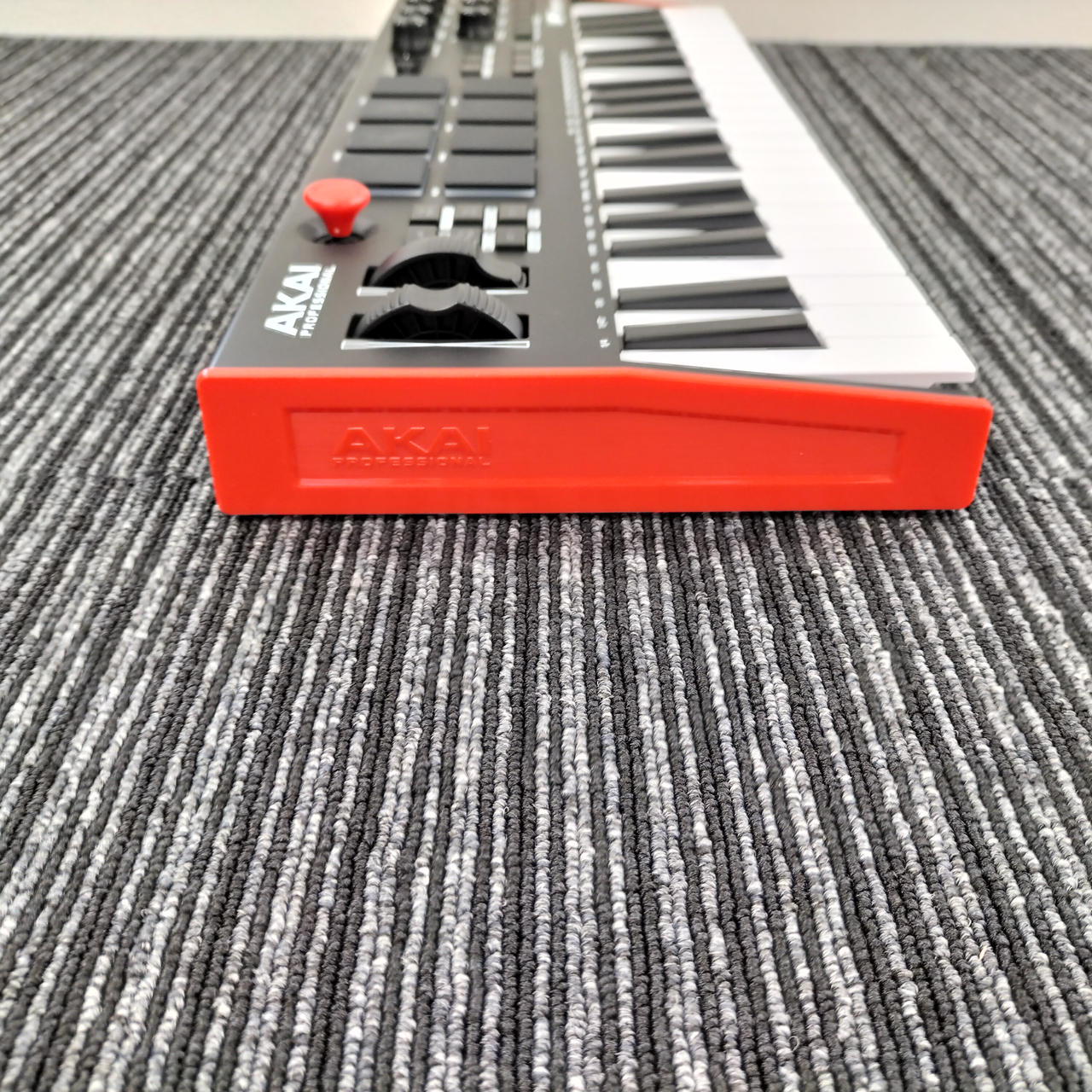 AKAI アカイ MX1000 MIDIキーボード Bibian 比比昂- AKAI アカイMX1000 MIDIキーボード- Bibian 比比