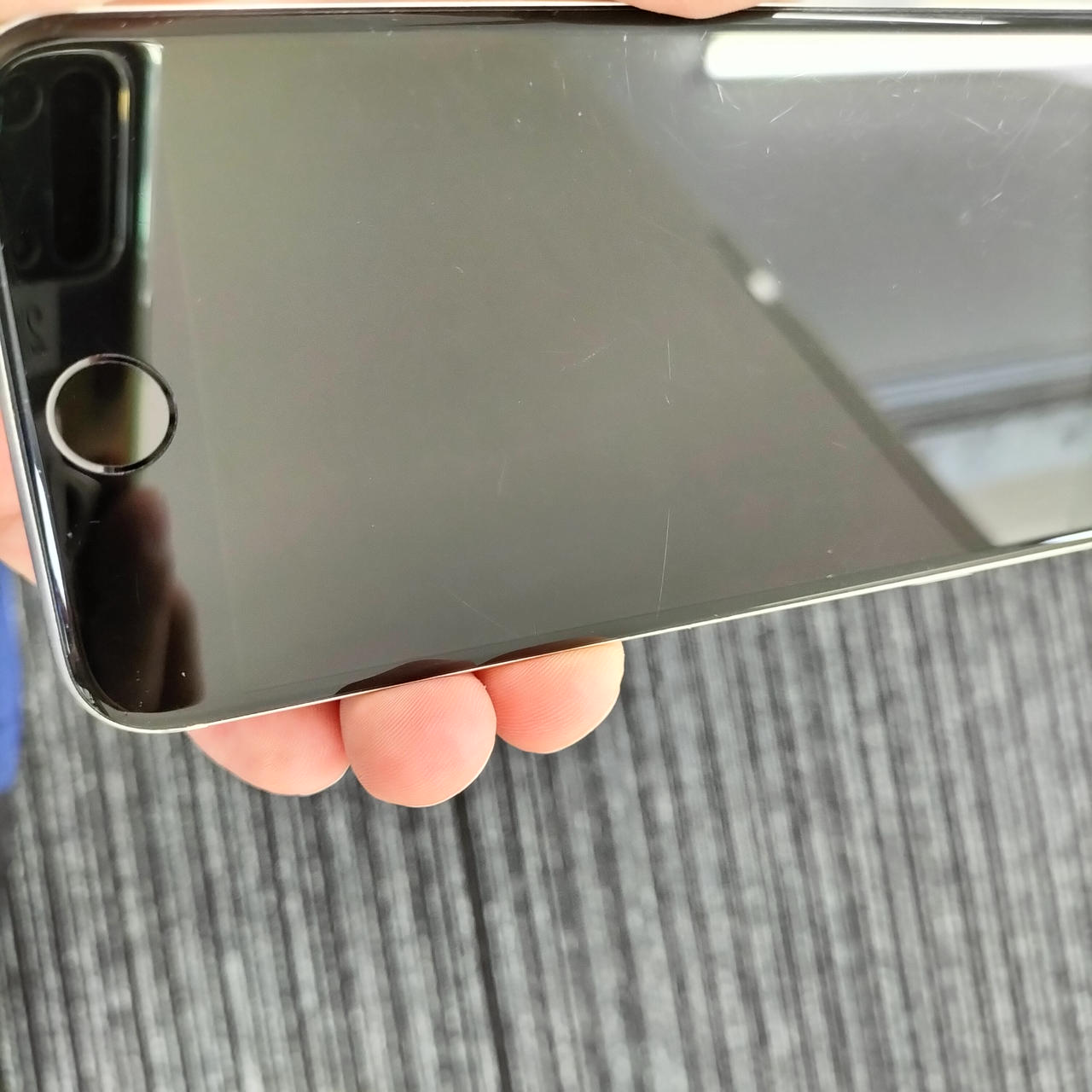 iPhone SE3 64GB 訳アリ美品 液晶端小傷 FB0710004 iPhone SE3 64GB 訳