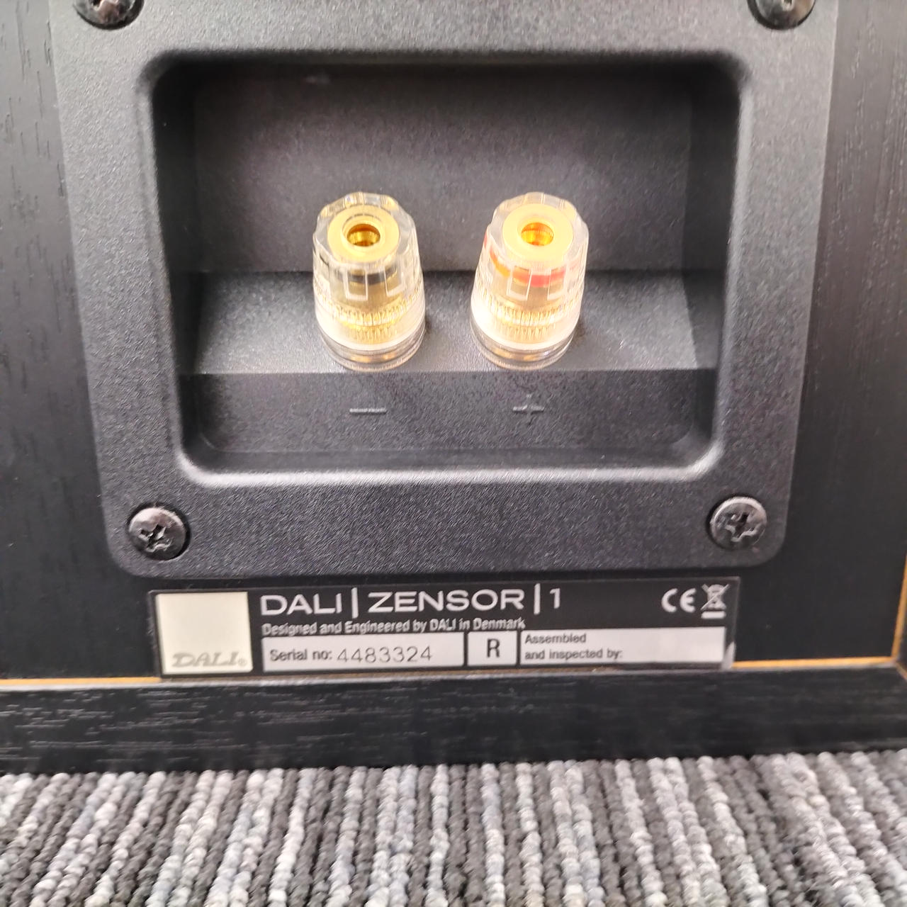 日本未発表 DALI Opticon1,Zensor1用傾斜オーディオボード DALI|【キズ】DALI ZENSOR1|HARDOFFオフモール（オフモ