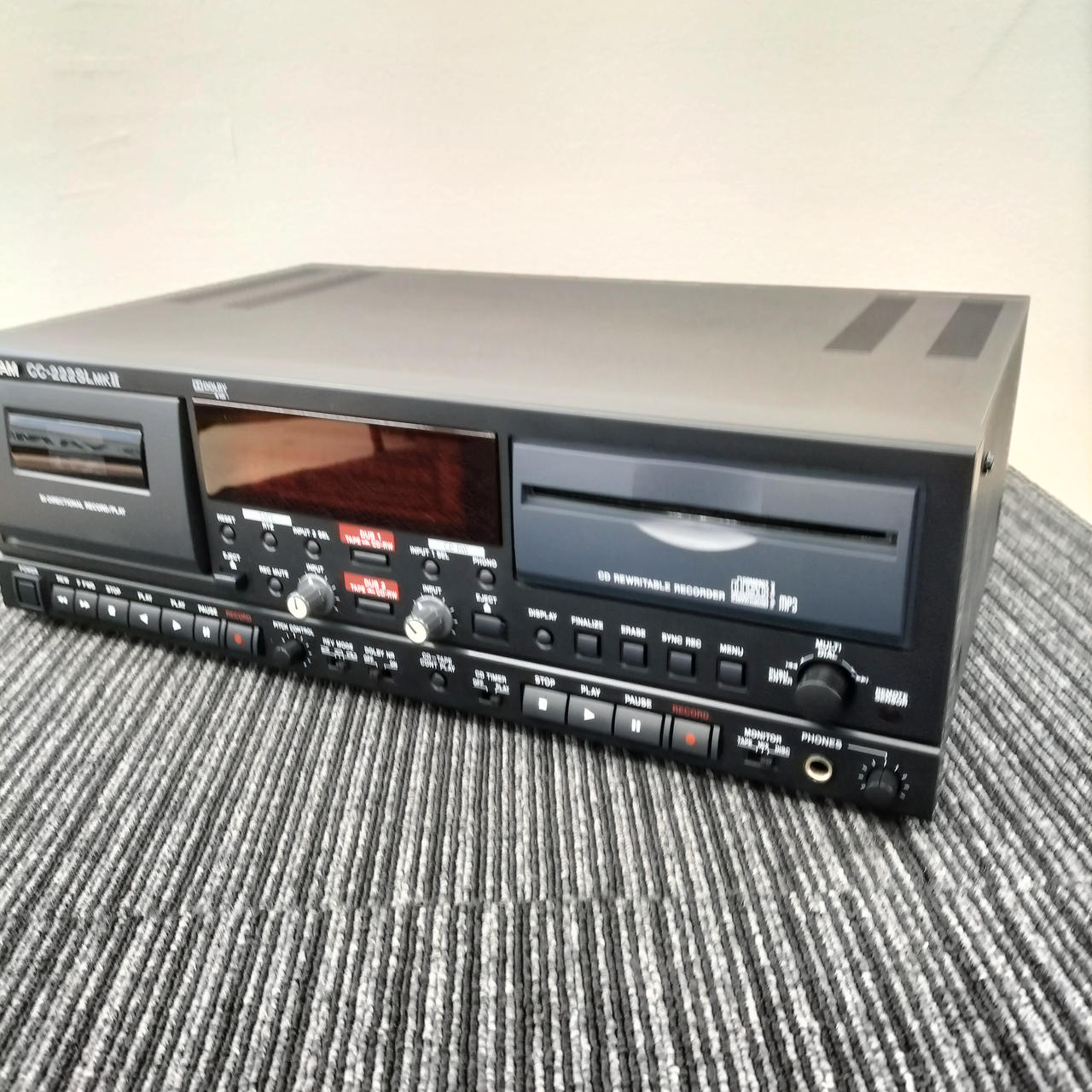 TASCAM タスカム　CC-222SL MKII CDレコーダー ジャンク扱い Tascam CC-222SL MKII Professional Cassette/CD Recorder combo