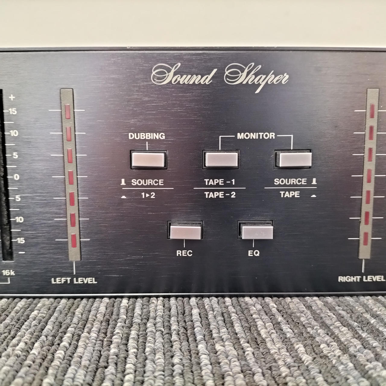 □ADC 10バンド ステレオグラフィックイコライザー model SS-115