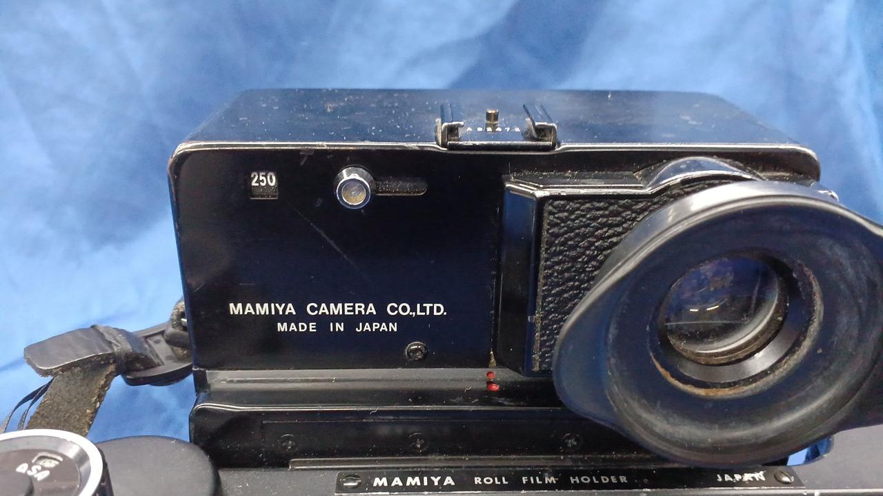 ☆訳アリ美品☆ マミヤ MAMIYA UNIVERSAL ボディ 中判カメラ