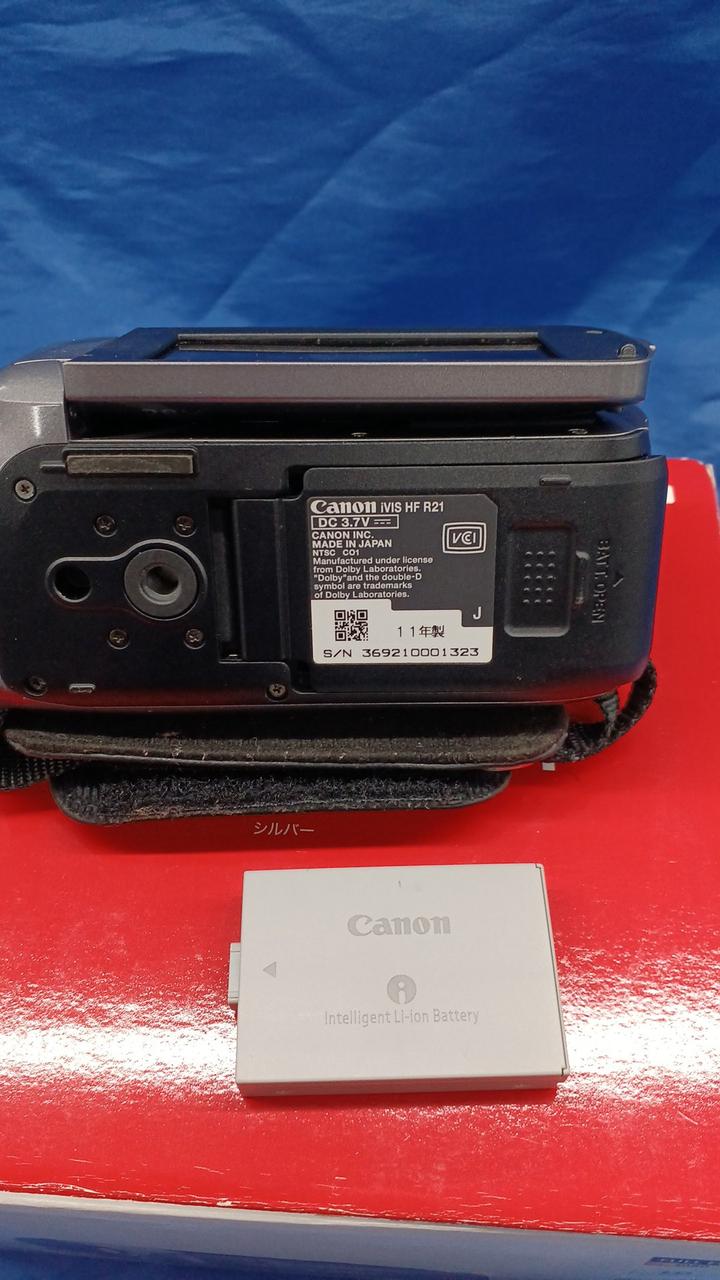 美品 付属品完備 Canon IVIS HF R21 ビデオカメラ 電池×3付属 美品 付属品完備 Canon IVIS HF R21 ビデオカメラ 電池×3付属