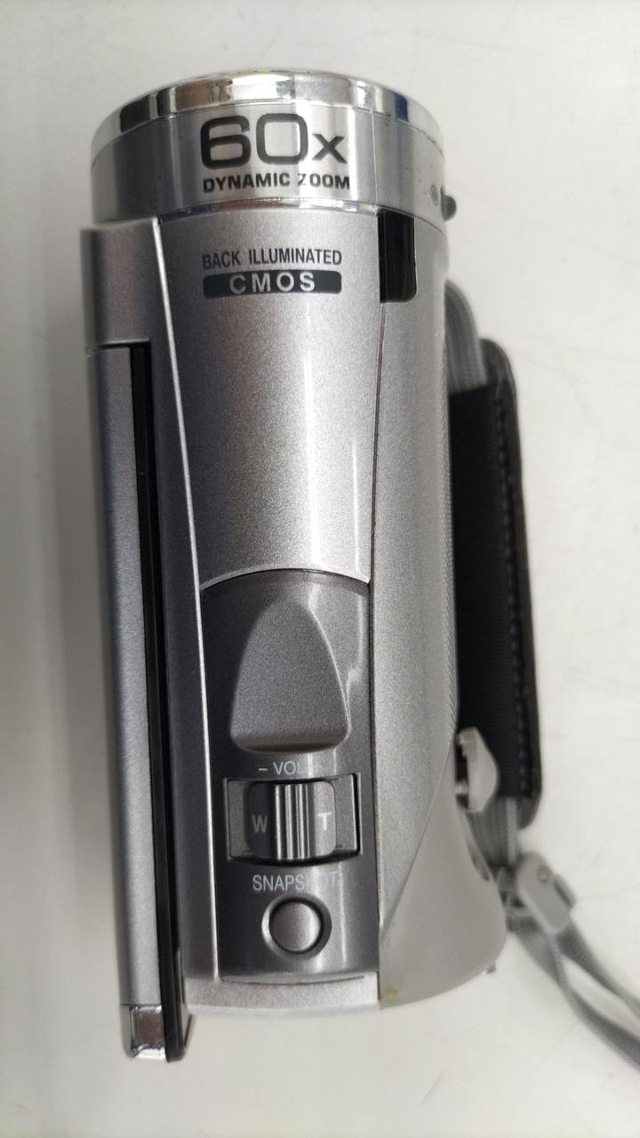 Victor GZ-55 コンパクトビデオカメラ（電源ランプ点灯・ジャンク） mqdefault.jpg