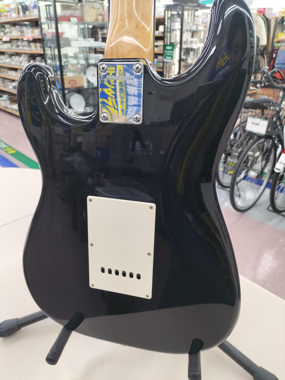 フェルナンデス(FERNANDES)|ストラトキャスタータイプ|【ハードオフ