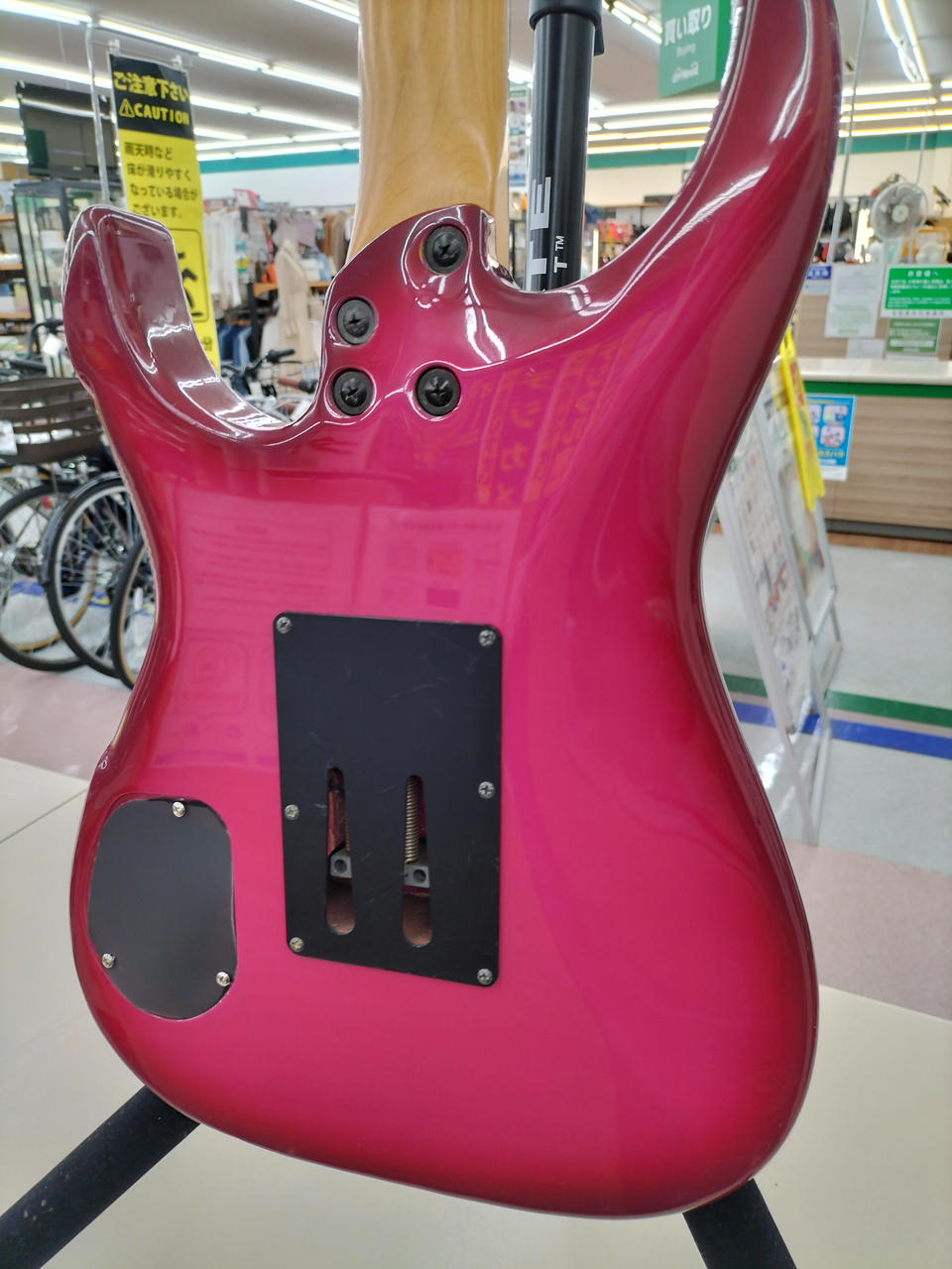 ソフトカバー付きFERNANDESストラト FERNANDES|ストラトキャスタータイプ|【ハードオフ公式通販】オフ