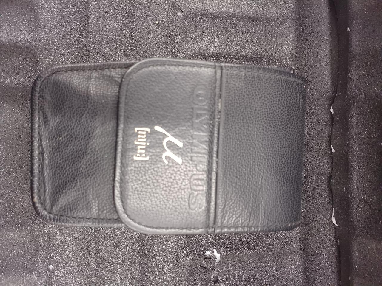 付属のソフトケース使用感あり