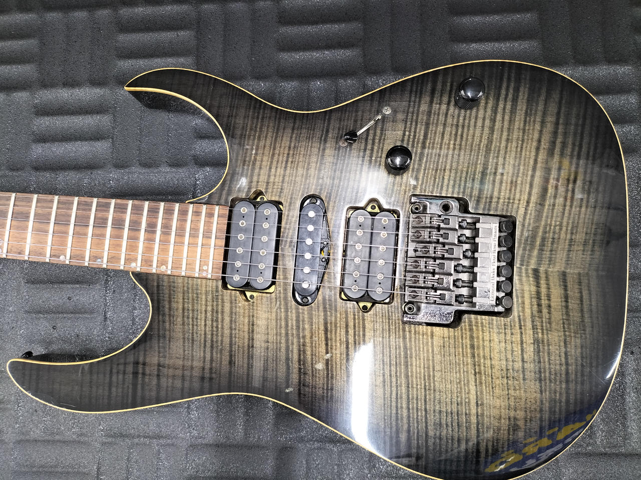 Ibanez J.custom RG1680 2000年製　レアカラー Ibanez J.custom RG1680 2000年製 レアカラー ギター