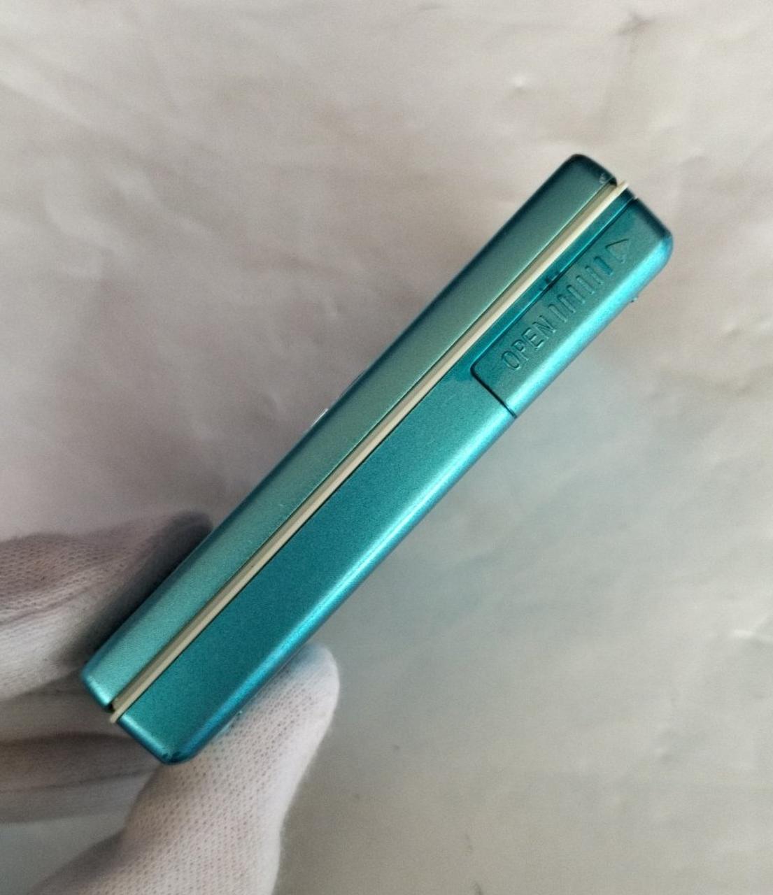 電池差し込み部分液漏れ跡あり